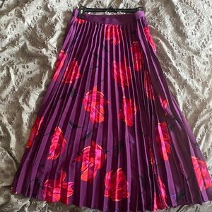 Floral pleaded skirt